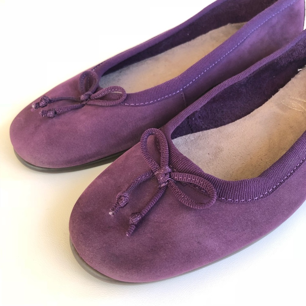 Aerosoles Suede Ballet Flat Purple with Bows - Picture 3 of 8